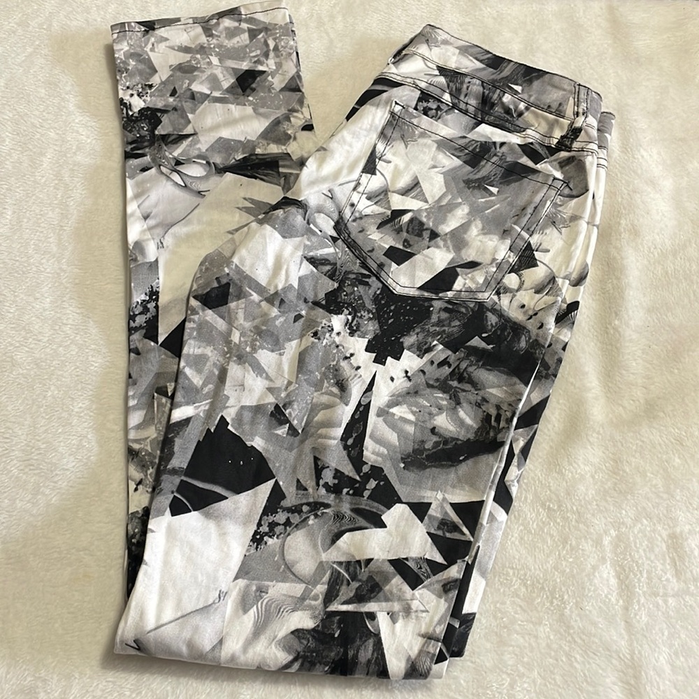 Abbey Dawn Abstract Design Black & White Pants